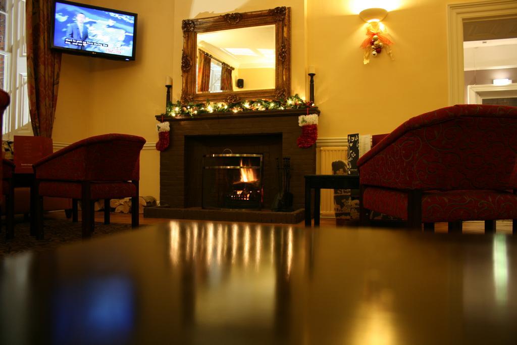 Brandon House Hotel Bagian luar foto
