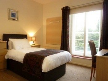 Brandon House Hotel Bagian luar foto