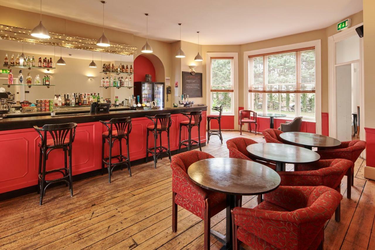 Brandon House Hotel Bagian luar foto